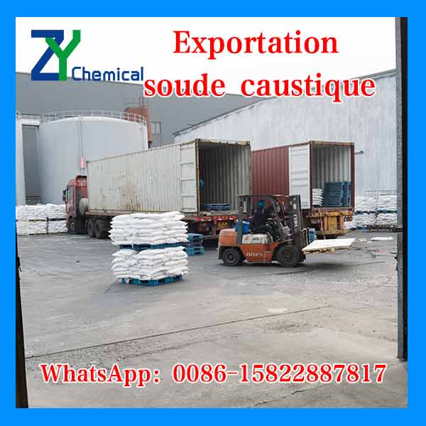 Chargement v&eacute;rifi&eacute; de soude caustique pr&ecirc;te pour exportation au port de Tianjin