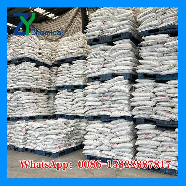 Grand stock disponible de soude caustique perle 25 kg dans notre entrep&ocirc;t pour exp&eacute;dition rapide en Europe