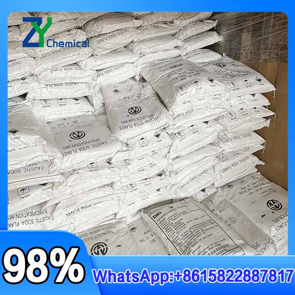 Loading 27 metric tons of 25kg caustic soda flakes into a 20ft container